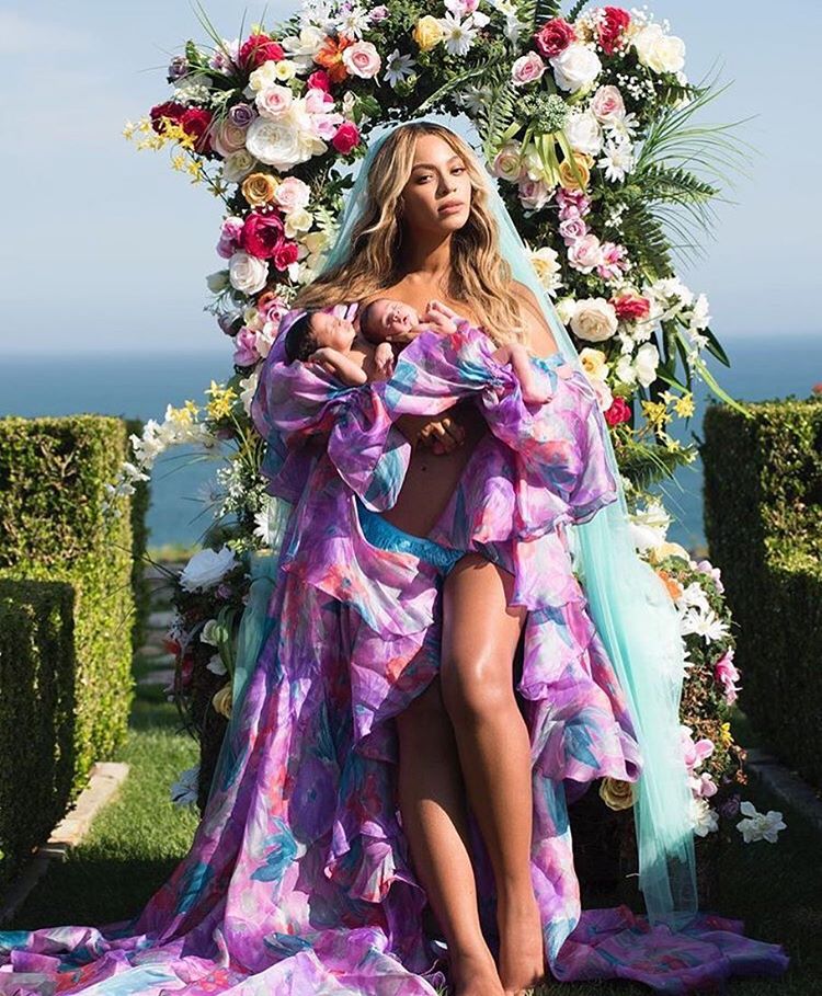 Beyonce Rilis Foto Si Kembar