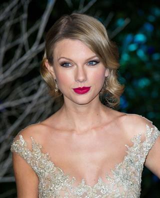 Riasan Romantis Taylor Swift 