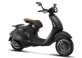 Desainer Giorgio Armani Percantik Skuter Piaggio Vespa 946 