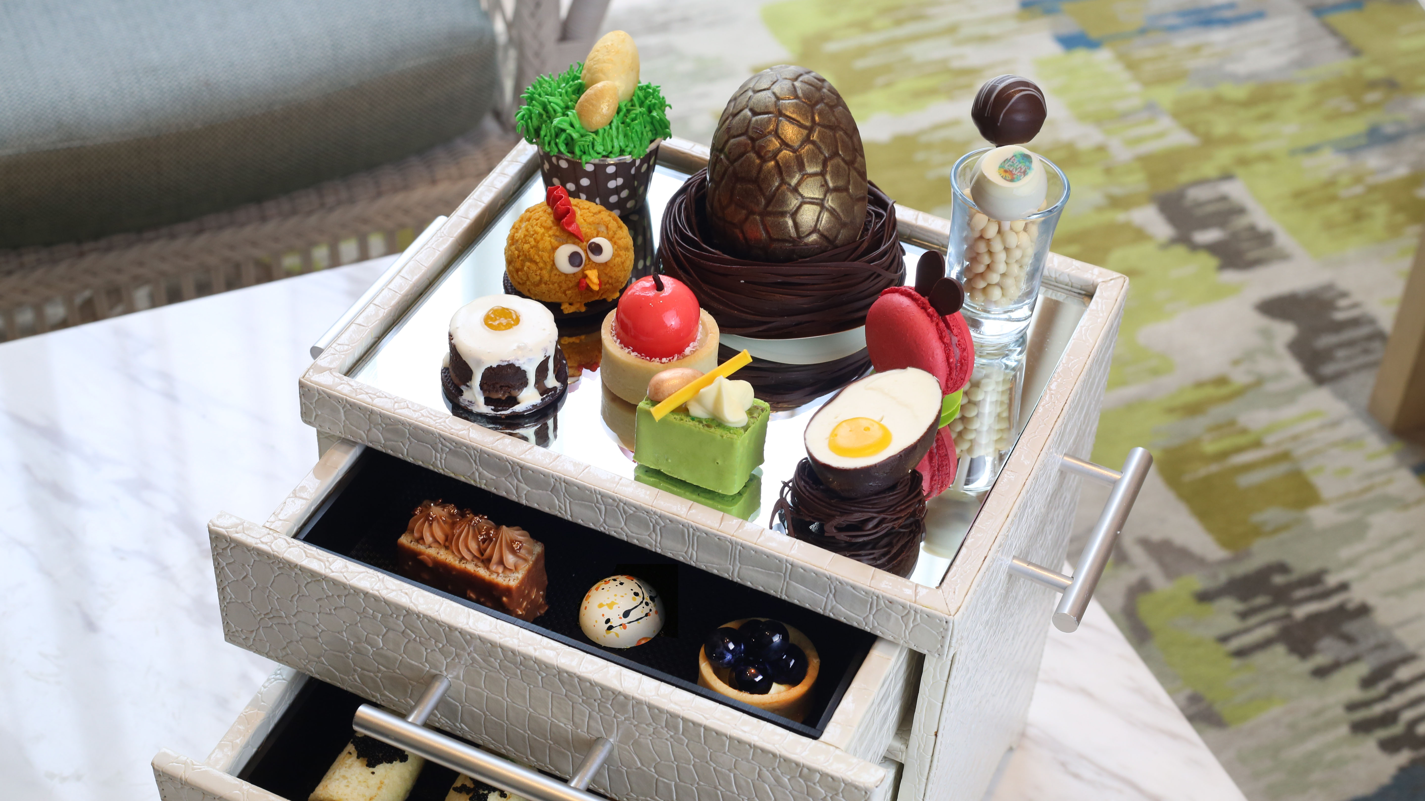 Melihat Menu Brunch dan Afternoon Tea Bertemakan Paskah di Fairmont