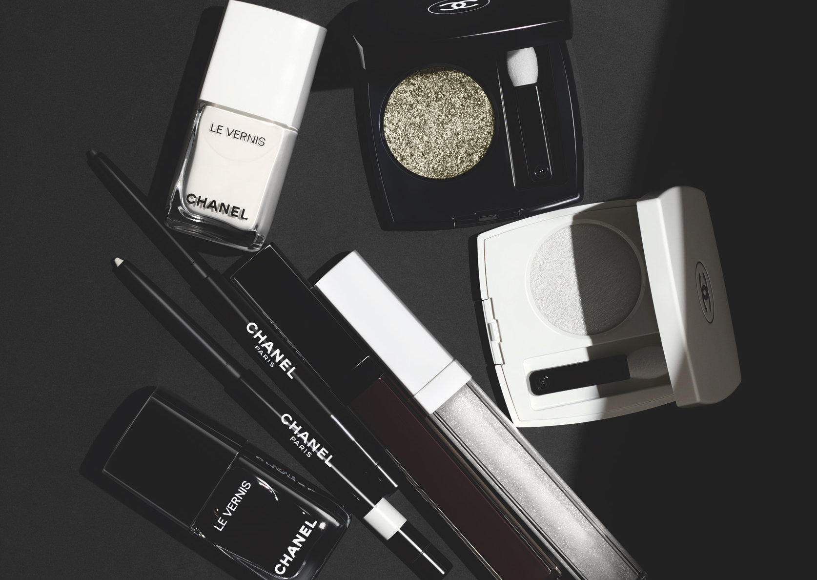 Lapisan Nuansa Monokromatik dari Chanel Beauty