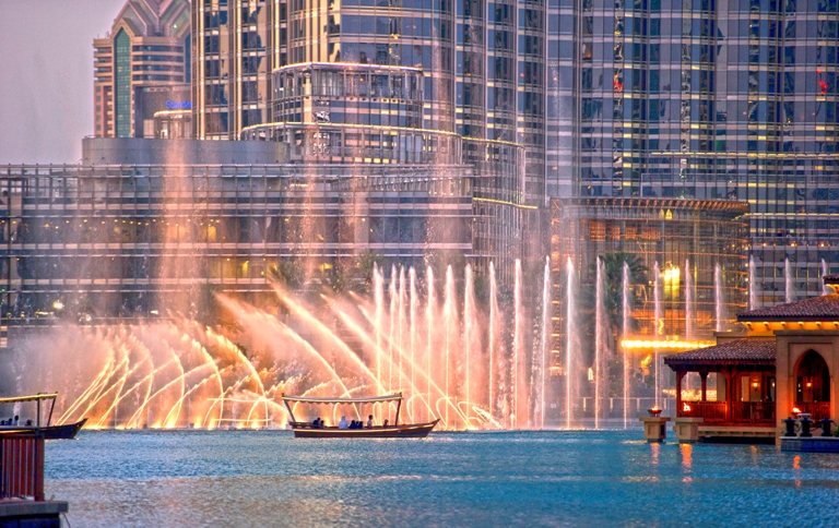 Menjelajah Kemewahan The Dubai Mall dan Burj Khalifa