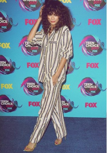 Inilah penampilan unik Zendaya di Acara Teen Choice Awards 2017