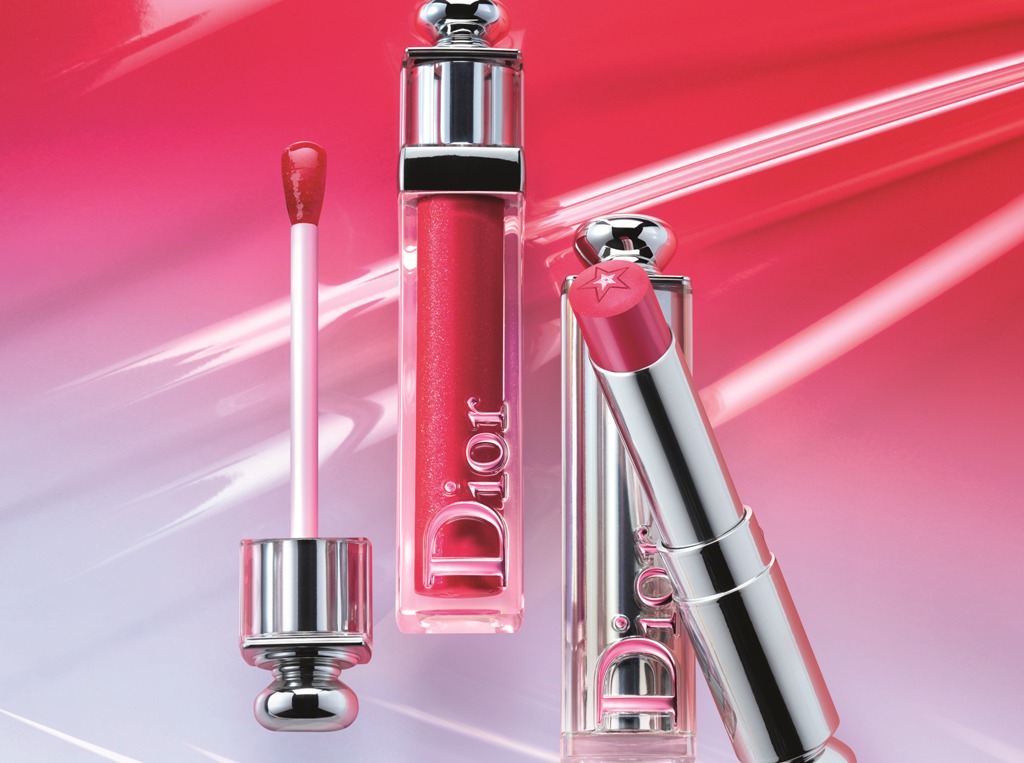 Rias Bibir Berkilau dengan Dior Addict Stellar Halo Shine 