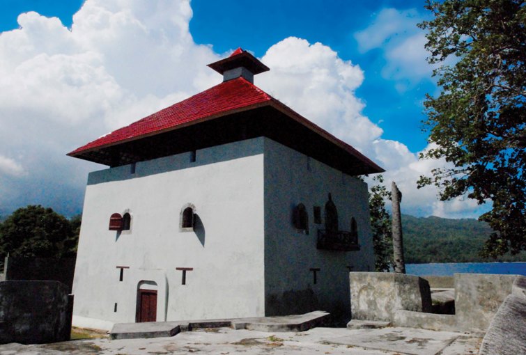 Jelajah Benteng Amsterdam di Kota Musik Ambon