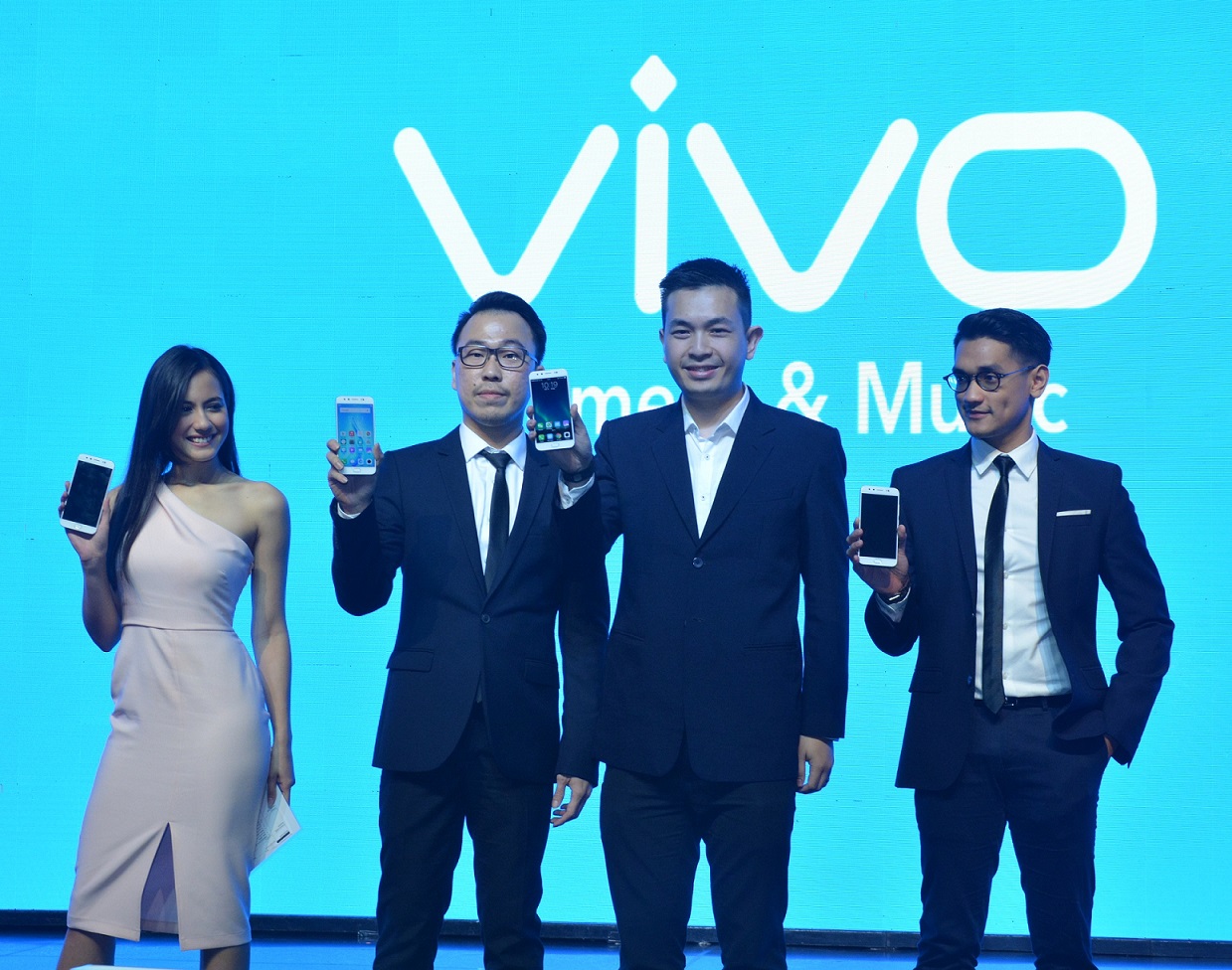 Vivo Memperkenalkan Vivo V5 Plus Dengan Dual Front Camera