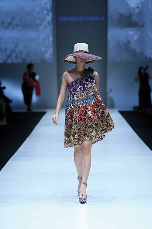 Persembahan 10 Tahun Jakarta Fashion Week