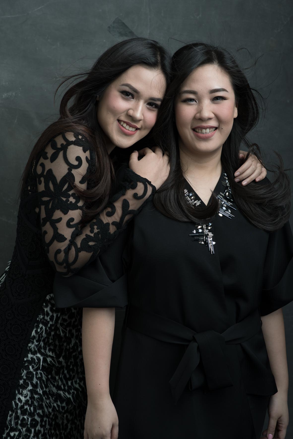 Tak Melulu Soal Musik dan Makeup, Ini Topik Obrolan Favorit Raisa dan Marlene Hariman