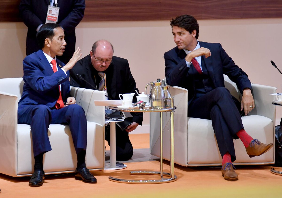 Pesan Dibalik Kaus Kaki Perdana Menteri Kanada, Justin Trudeau