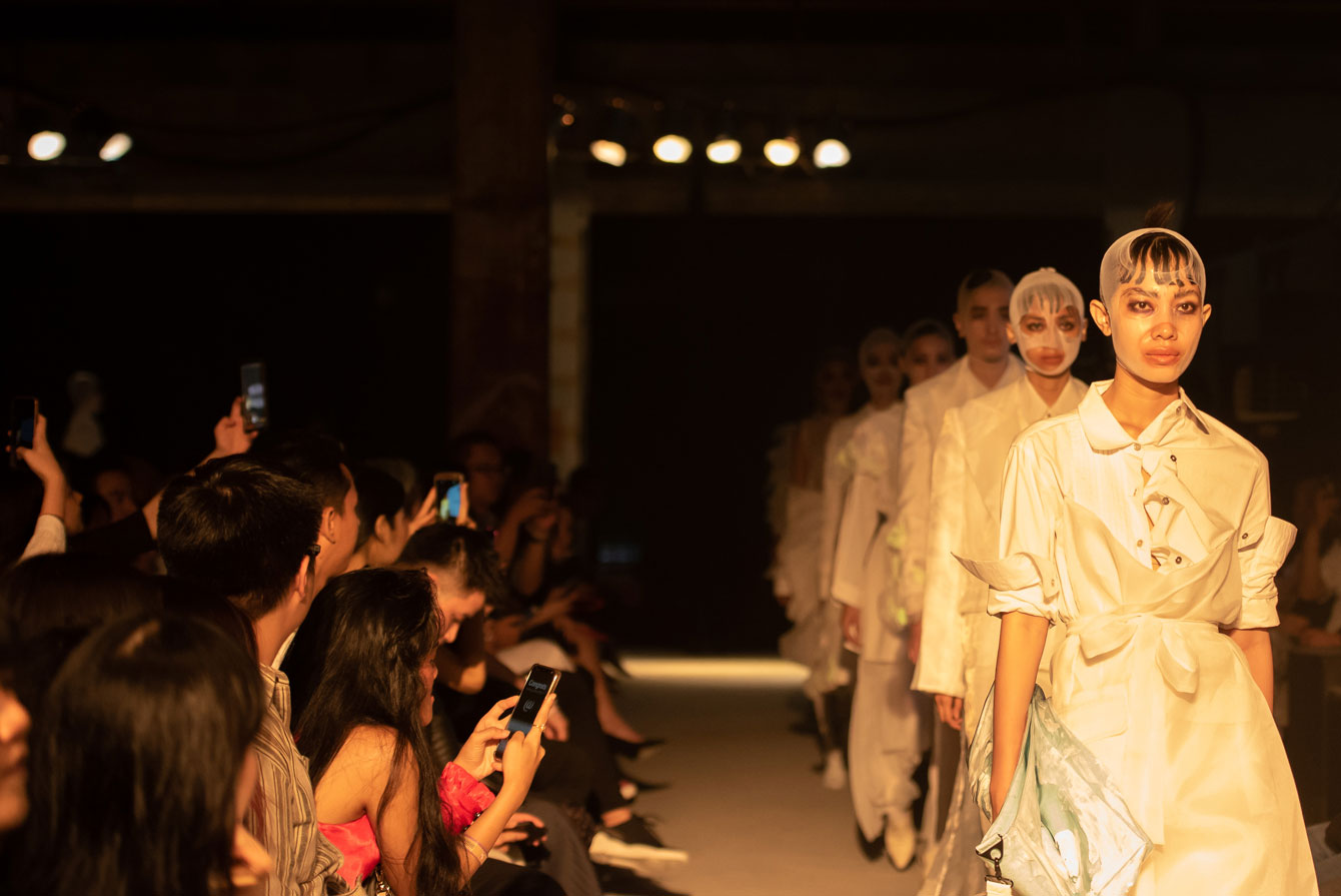 Wilsen Willim dan Sonny Nagasurya Menutup Digital Fashion Week Jakarta 2018