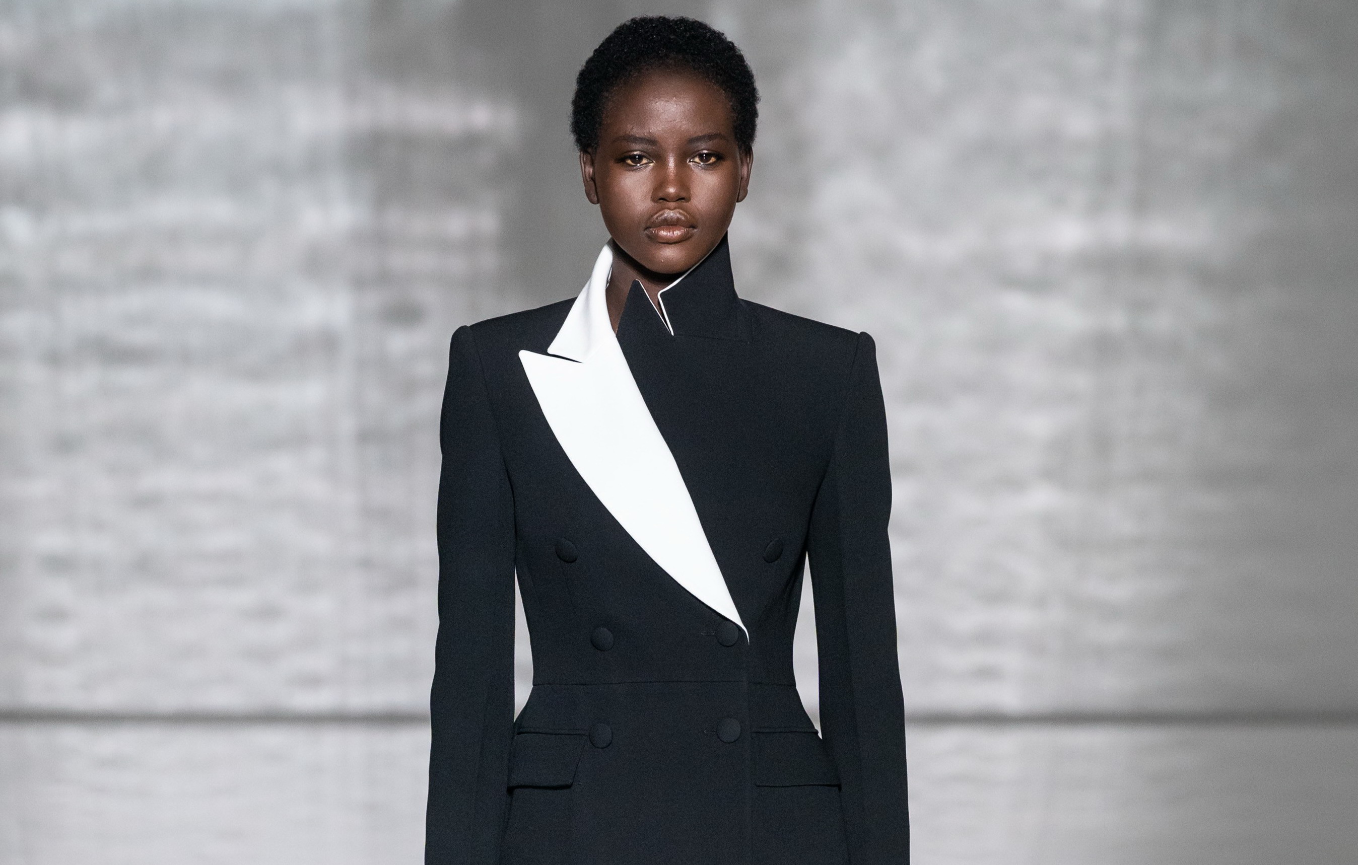 Nuansa Modern di Givenchy Spring 2019 Couture