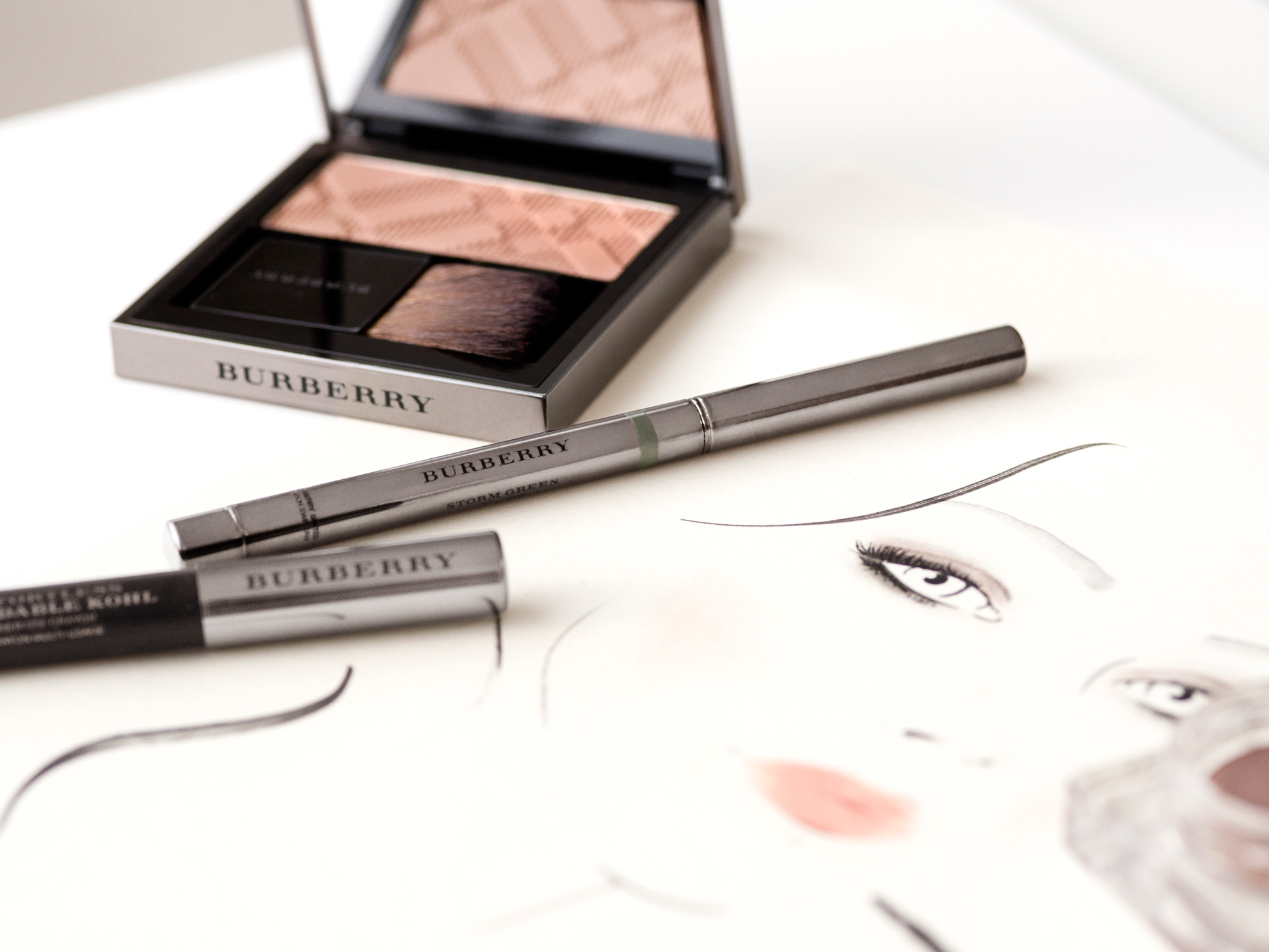 Tampil Segar dengan Makeup Burberry Spring / Summer 2016