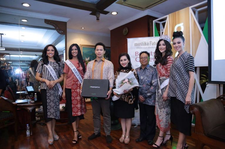 Kolaborasi Kecantikan Alami lewat Beauty Box Mustika Ratu Beauty Queen Series