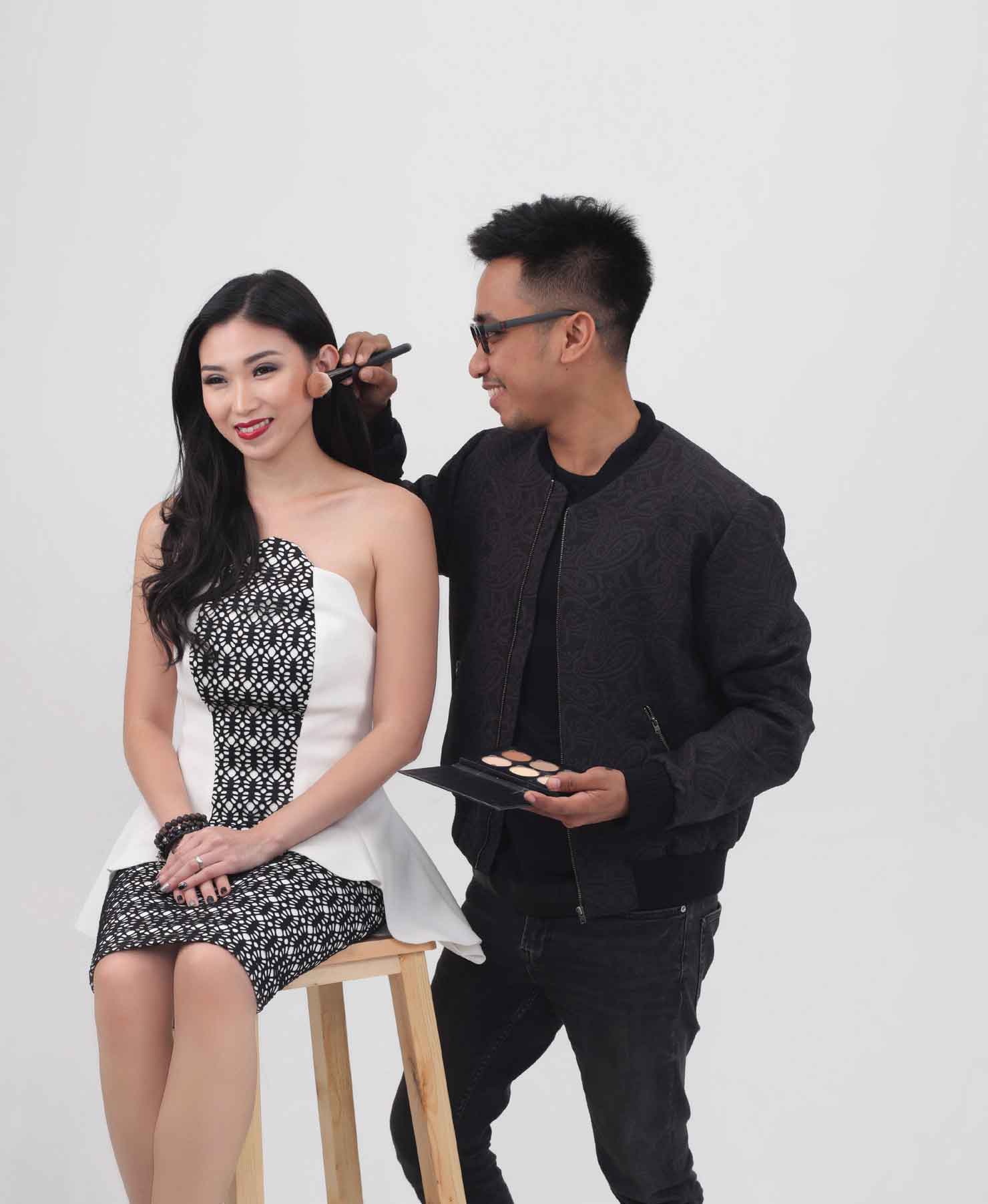 Make-Up Artist Bubah Alfian Tangani Wajah Tidak Simetris Entrepreneur Catherine Sumitri