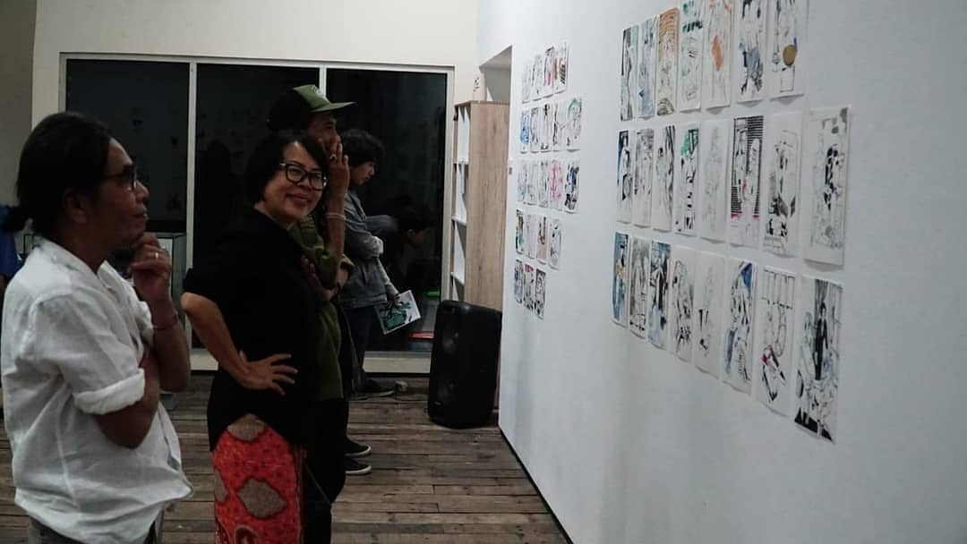  Pameran Alihan Menampilkan Ratusan Gambar Kertas  dari Hanura Hosea 