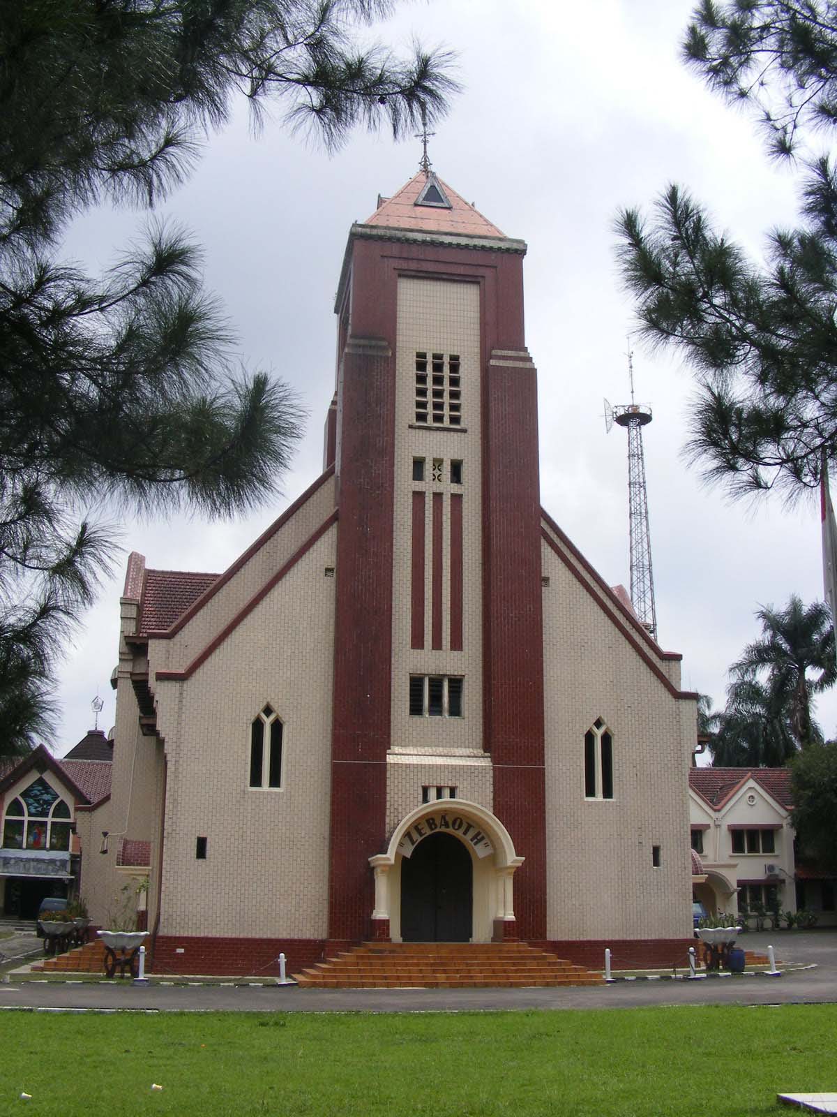 Mengenal Sejarah Gereja Zebaoth alias Gereja Ayam Bogor