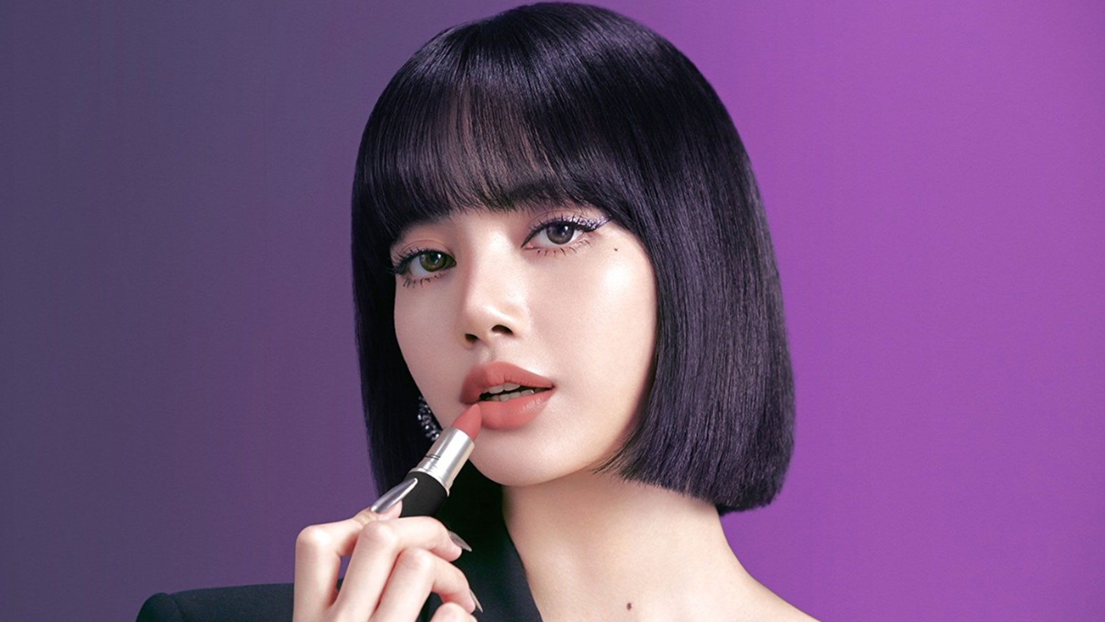 Intip Riasan Lisa Blackpink, Brand Ambassador Terbaru MAC Cosmetics