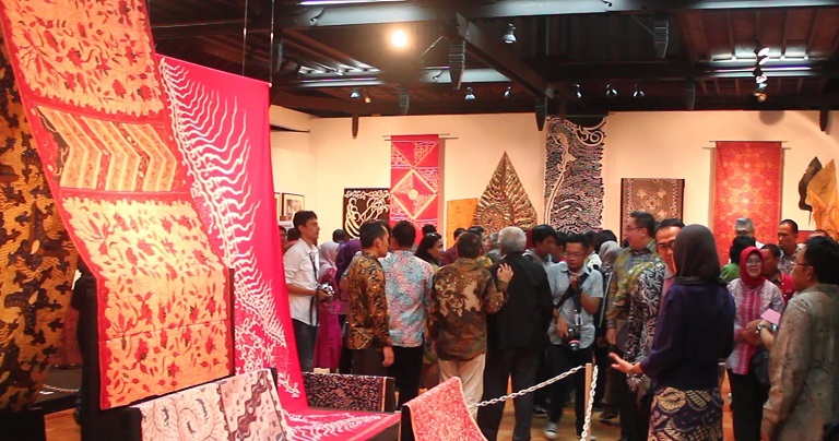 Menelusuri Batik Nusantara Melalui “Selisih Batik Pesisir: Pameran dan Pasar Batik”