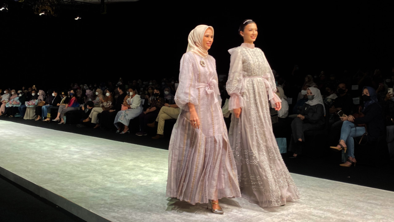 Khanaan Hadirkan Koleksi Ready-to-Wear Hingga Couture di Indonesia Fashion Week