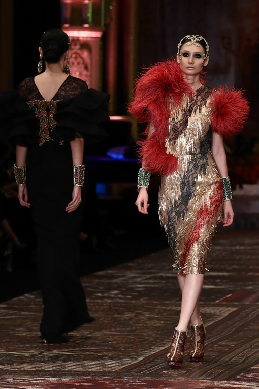 La Divina Marchesa Persembahan Sebastian Gunawan Couture